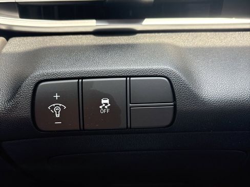 Used 2024 Hyundai Elantra SEL image 8