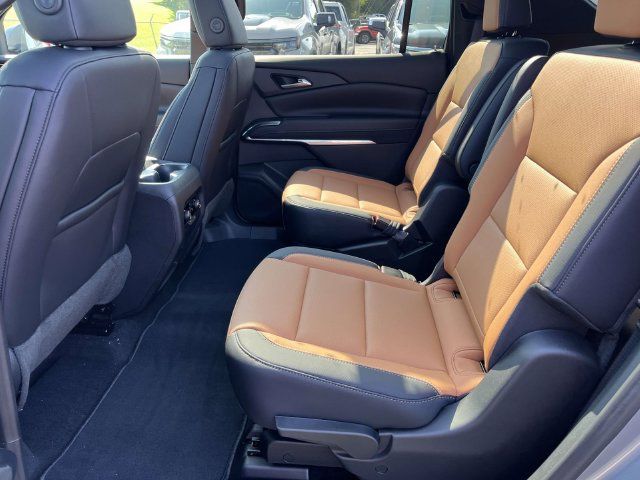 New 2027 Chevrolet Traverse Z71 w/ Driver Confidence Package AWD/4WD image 7