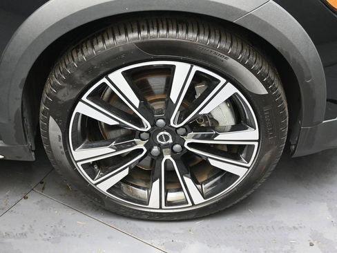 Certified 2024 Volvo V60 B5 Cross Country Ultimate image 10