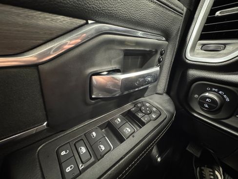 Used 2026 RAM 2500 Laramie w/ Night Edition AWD/4WD image 8