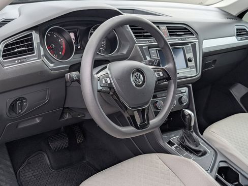 Used 2021 Volkswagen Tiguan S image 15