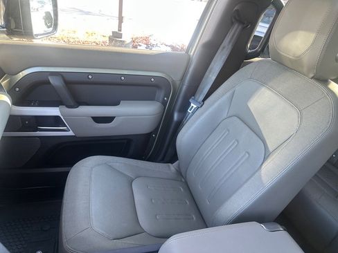 Used 2020 Land Rover Defender 110 SE image 16