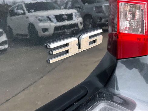 Used 2016 Cadillac SRX Luxury w/ Driver Awareness Package image 10