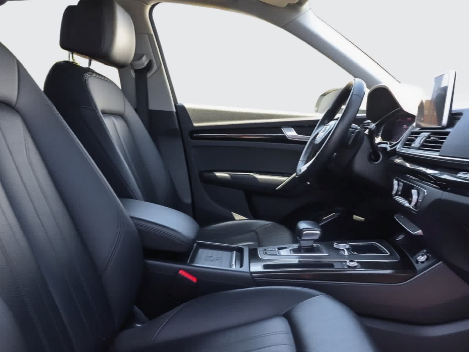 Used 2020 Audi Q5 e Premium w/ Convenience Package AWD/4WD image 29