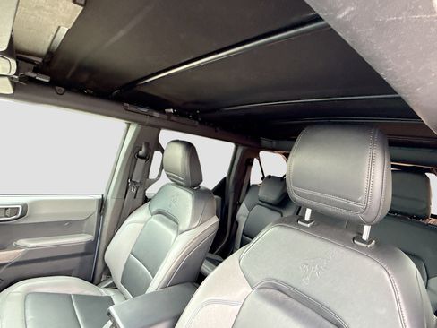 Used 2023 Ford Bronco Black Diamond AWD/4WD image 25