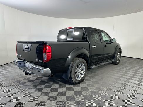 Used 2019 Nissan Frontier SL AWD/4WD image 5