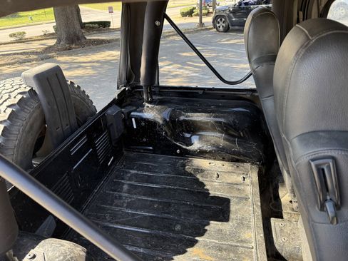 Used 2005 Jeep Wrangler SE image 14