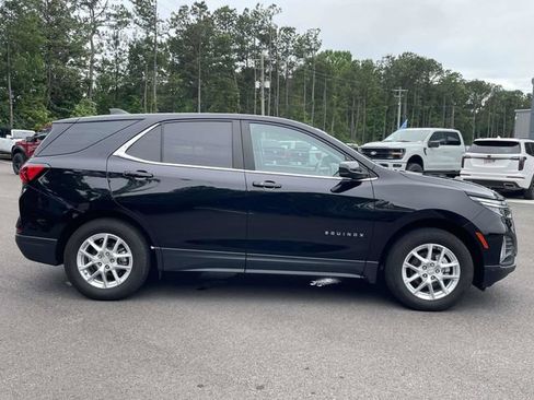 Used 2023 Chevrolet Equinox LT FWD image 3