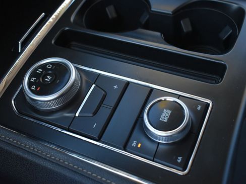 Certified 2022 Ford Expedition XLT image 29