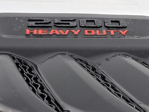 New 2026 RAM 2500 Laramie AWD/4WD image 11
