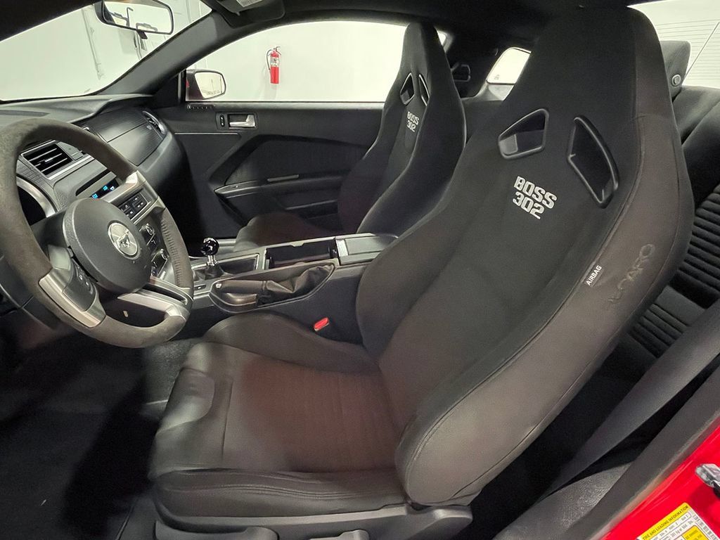 Used 2013 Ford Mustang Boss 302 w/ Boss 302 Accessory Pkg RWD image 68