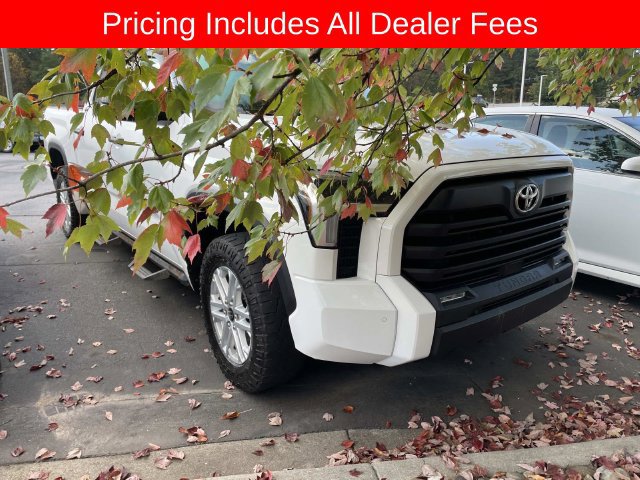 Used 2022 Toyota Tundra SR5 w/ SR5 Convenience Package AWD/4WD image 12
