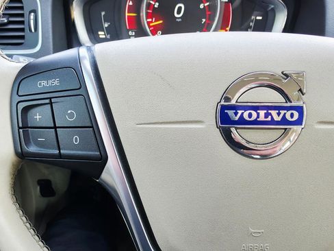 Used 2015 Volvo S60 T5 Premier w/ Convenience Package image 33