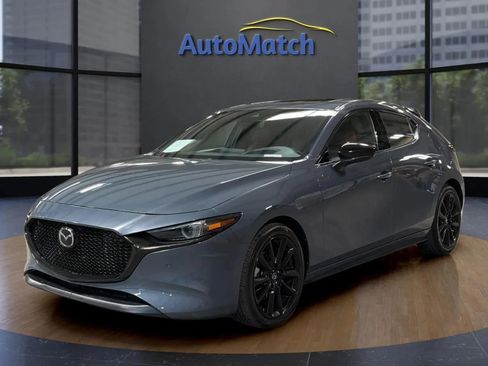 Used 2021 MAZDA MAZDA3 Hatchback w/Premium Plus Pkg AWD/4WD image 3