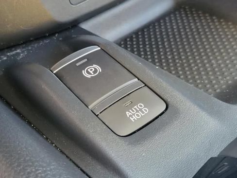 Used 2019 Nissan Rogue SV AWD/4WD image 30