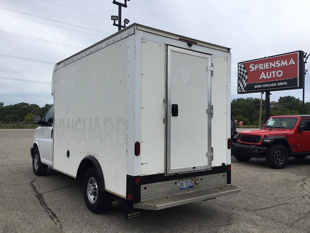 Used 2020 Chevrolet Express 3500 w/ Power Convenience Package RWD image 6