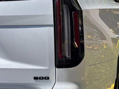 Certified 2023 Cadillac Escalade ESV Sport Platinum w/ LPO, ONYX Package AWD/4WD image 29