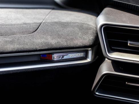 Used 2019 Ford GT image 16