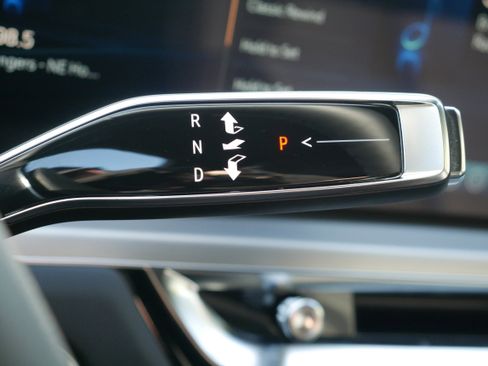 Certified 2025 Cadillac Lyriq Luxury image 23