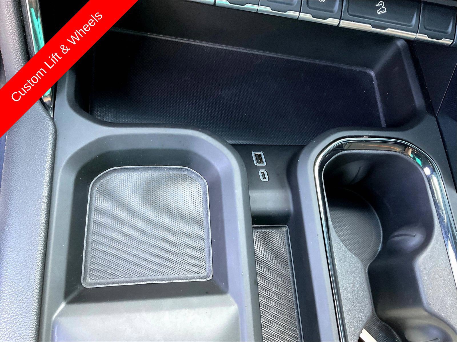 Used 2025 GMC Sierra 2500 AT4 AWD/4WD image 19