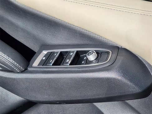 Used 2021 Subaru Ascent Limited w/ Technology Package image 4