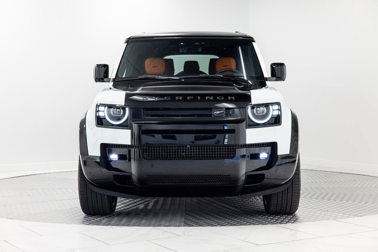 Used 2026 Land Rover Defender 130 V8 AWD/4WD image 9