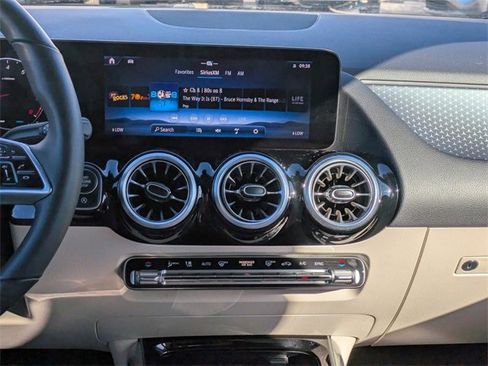 Used 2025 Mercedes-Benz GLA 250 GLA 250 image 15