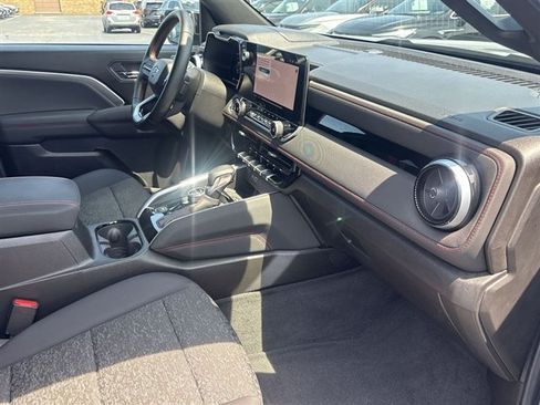 Certified 2024 Chevrolet Colorado Z71 w/ Z71 Convenience Package 2 AWD/4WD image 28