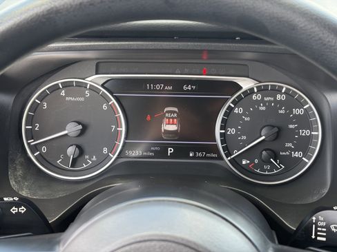 Used 2024 Nissan Rogue S image 32