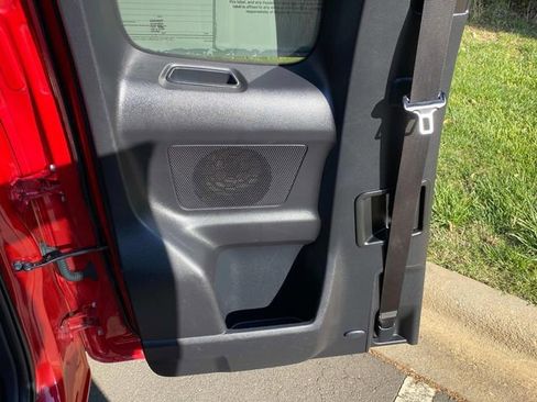 Used 2016 Toyota Tacoma TRD Sport w/ Towing Package image 10