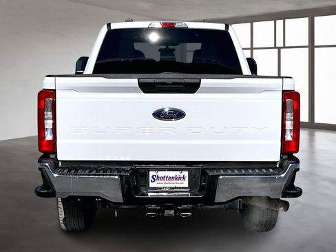 Used 2025 Ford F250 XLT image 5