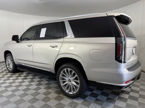 Used 2023 Cadillac Escalade Premium Luxury AWD/4WD image 5