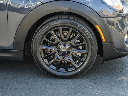 Used 2015 MINI Cooper S FWD image 9