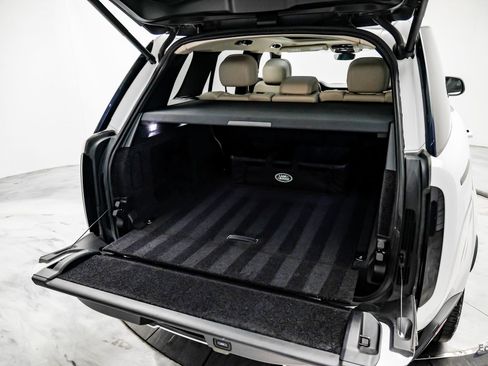 Used 2023 Land Rover Range Rover SE image 99