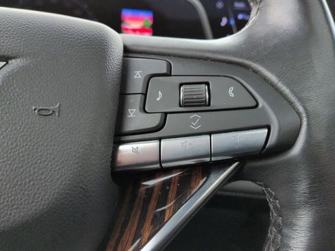 Used 2023 Cadillac Escalade Premium Luxury image 28