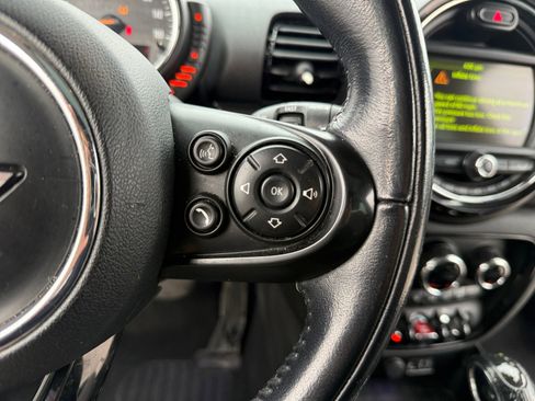 Used 2017 MINI Cooper Clubman w/ Premium Package image 31