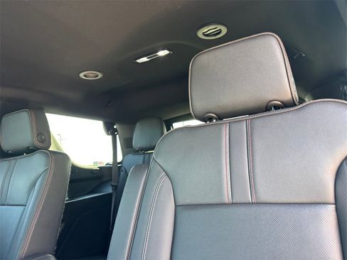 Used 2022 Chevrolet Tahoe RST w/ Luxury Package image 30