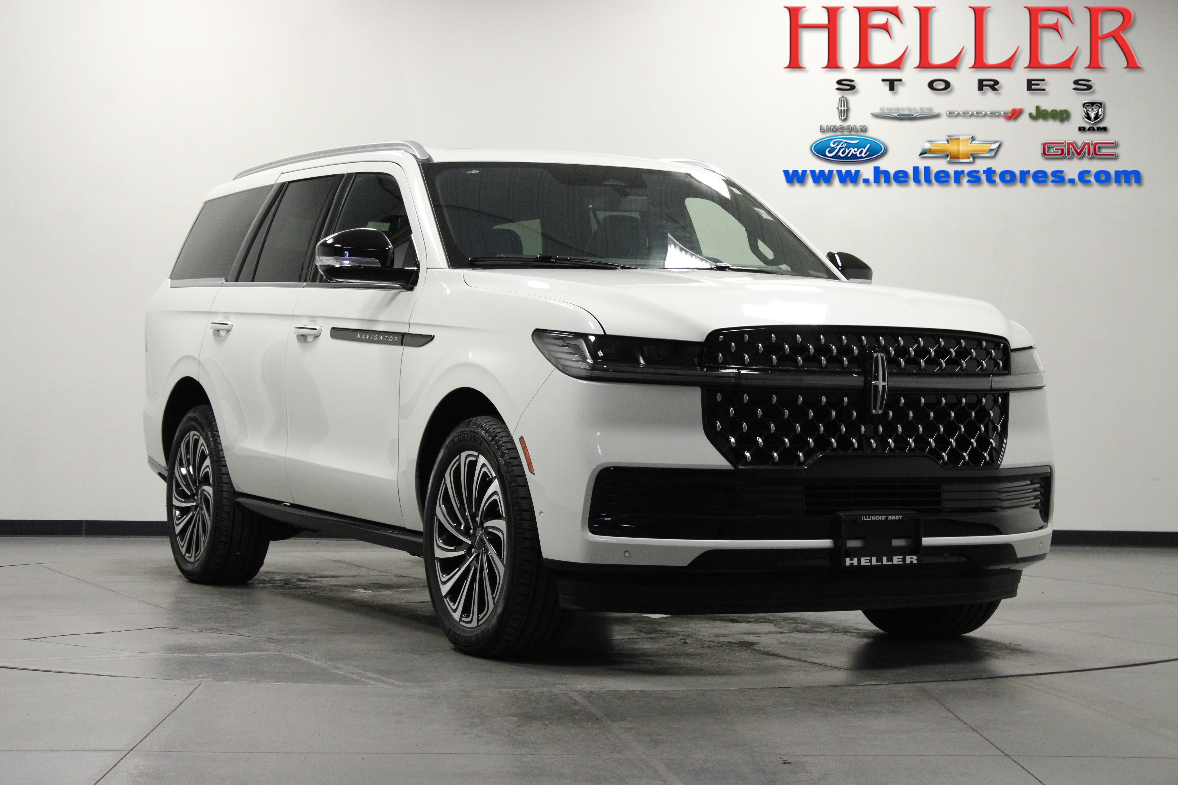Used 2025 Lincoln Navigator Black Label AWD/4WD image 1