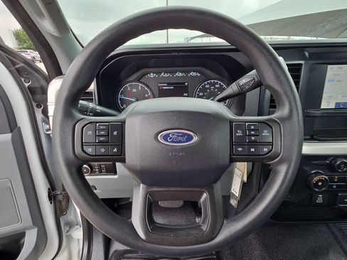 Used 2025 Ford F350 XL w/ FX4 Off-Road Package AWD/4WD image 19