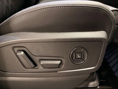 Used 2025 Audi SQ5 Premium Plus AWD/4WD image 33