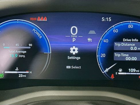 Used 2025 Toyota Camry XLE image 12