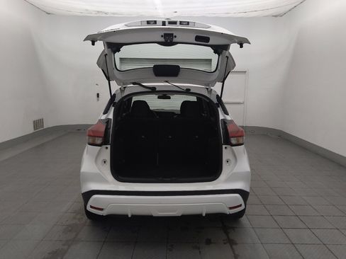 Used 2021 Nissan Kicks S FWD image 29