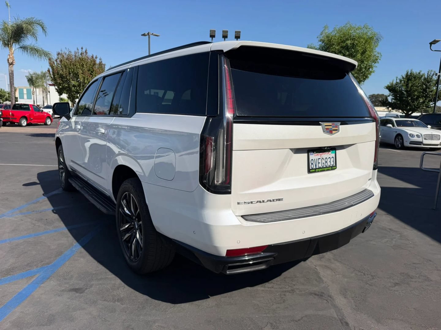 Used 2021 Cadillac Escalade ESV Sport w/ Driver Assist Tech Package AWD/4WD image 5