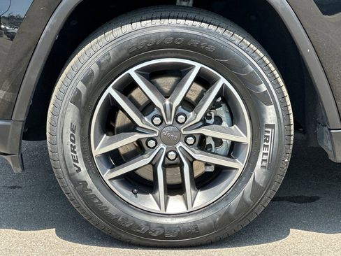 Used 2022 Jeep Grand Cherokee Limited AWD/4WD image 26