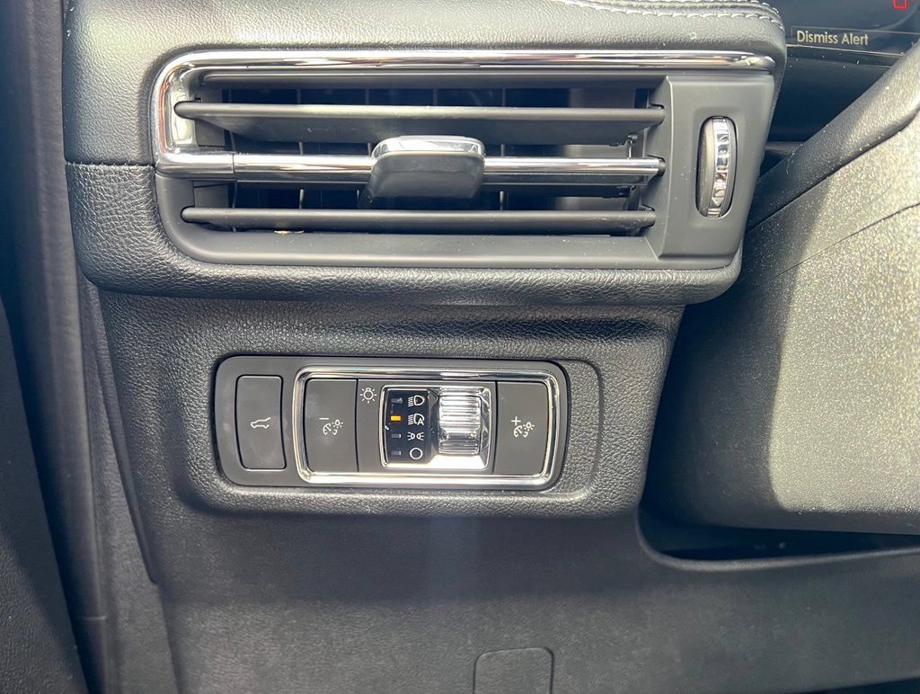 Used 2022 Lincoln Corsair Reserve FWD image 17