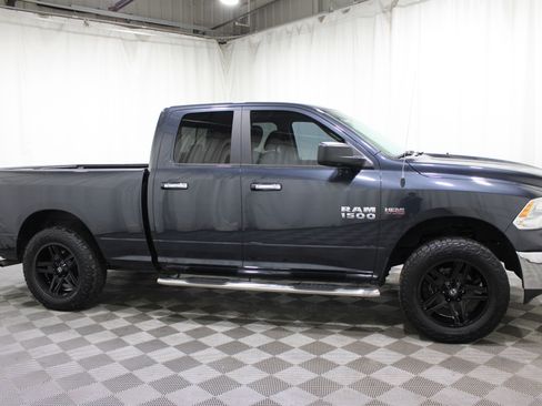 Used 2017 RAM 1500 Classic SLT image 23