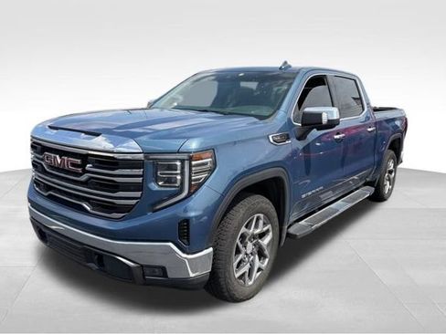 Used 2024 GMC Sierra 1500 SLT AWD/4WD image 2