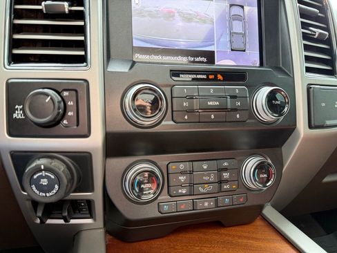 Used 2020 Ford F150 King Ranch w/ Equipment Group 601A Luxury AWD/4WD image 17