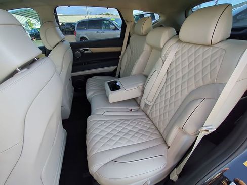 Used 2023 Genesis GV80 3.5T image 13