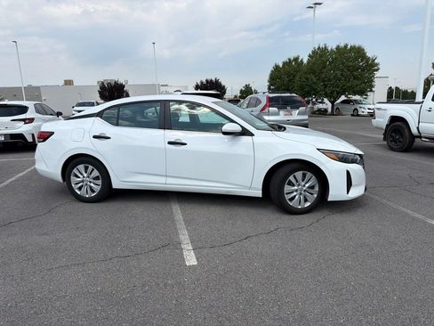 Used 2024 Nissan Sentra S FWD image 4